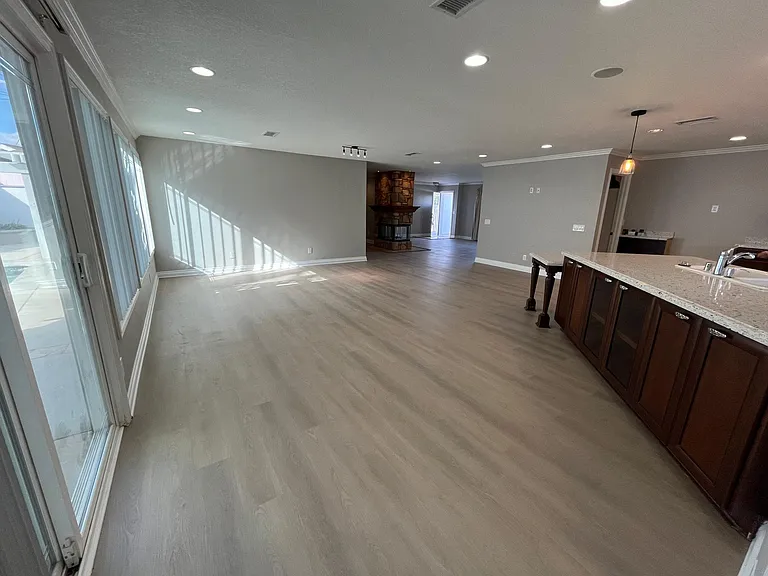 407 N Clinton St — Photo 25
