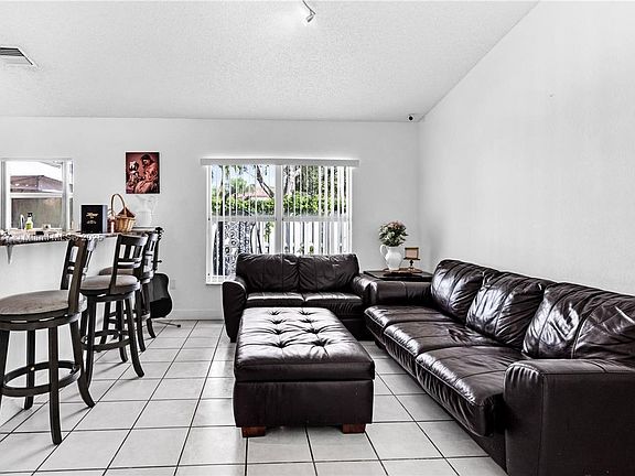 4th image of 11276 NW 58th Ter #1
