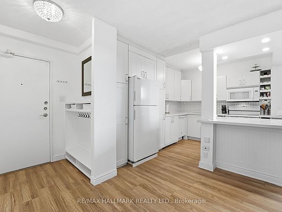 3rd image of 180 Markham Rd #503