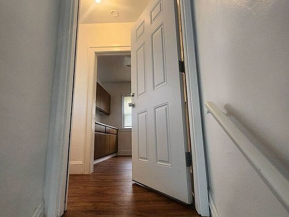 3rd image of 4629 E 85th St #Up