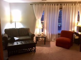 138 E Sunnyside Ave #2, Libertyville, IL