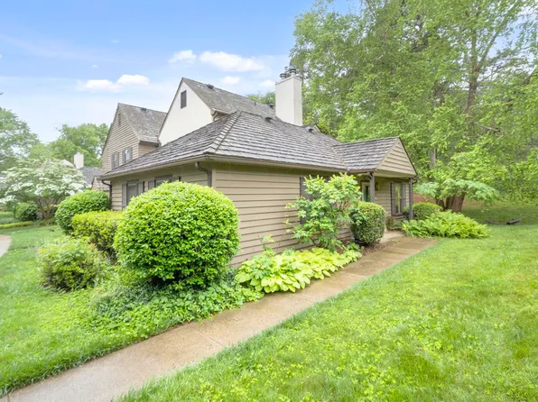 734 Exton Ct, Charlottesville, VA 22901