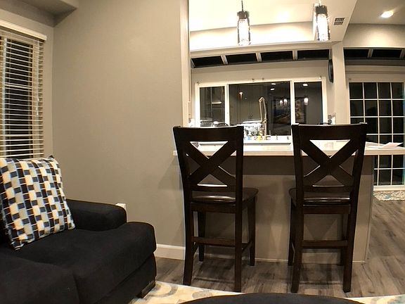 5th image of 65 Meadowland Dr