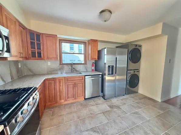 406 5th Street image 3 of 19