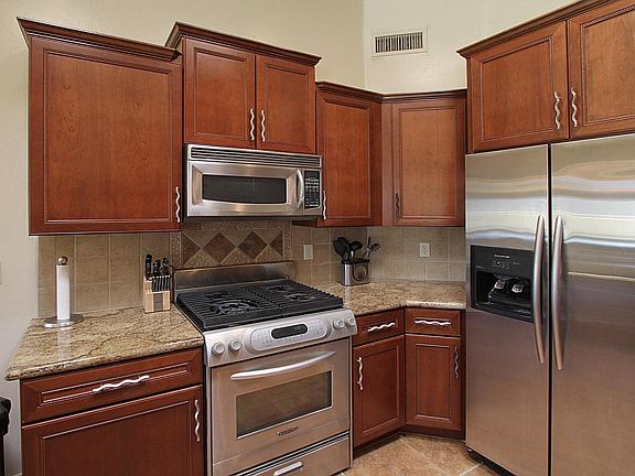 3rd image of 3514 E Calle Del Prado