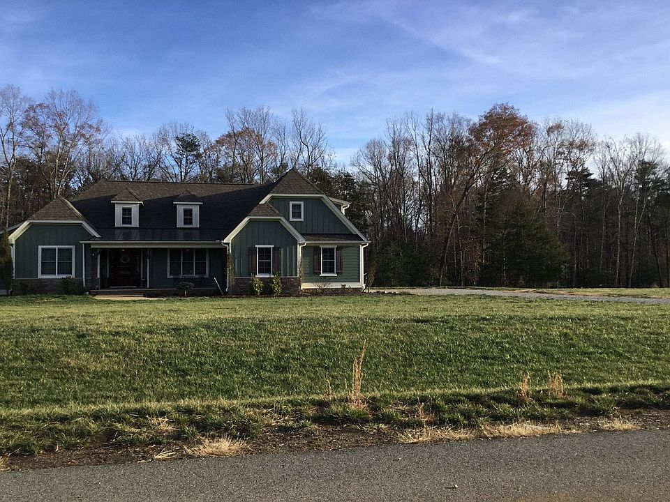 1st image of 3343 S Meadow Cir