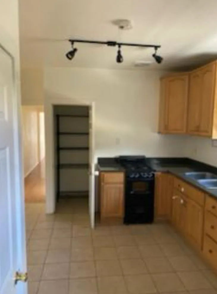 1 bed, $1,800 — Photo 2