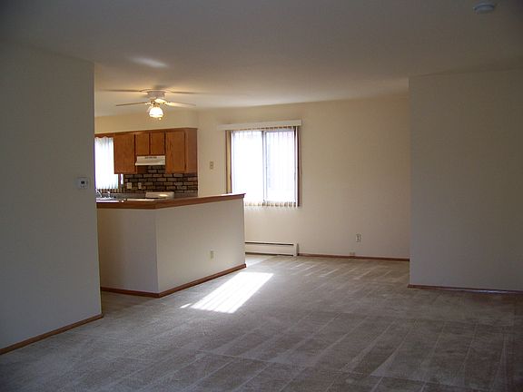4th image of 8873 S Oak Park Dr