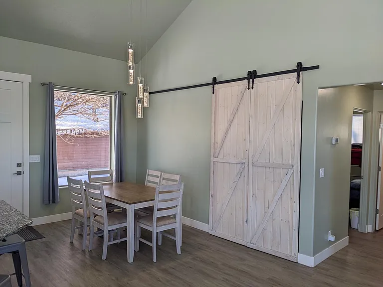785 W Carter Dr — Photo 11