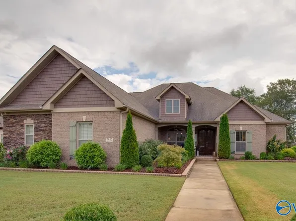 7552 Parktrace Ln, Owens Cross Roads, AL 35763