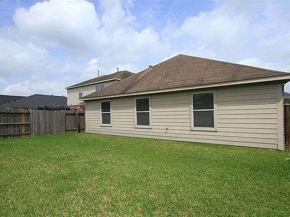 2nd image of 12218 Glen Crossing Cir