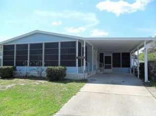 471 Petunia Dr, Fruitland Park, FL 34731