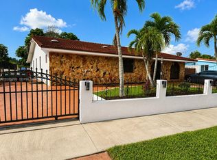 11220 SW 47th Ter, Miami, FL 33165