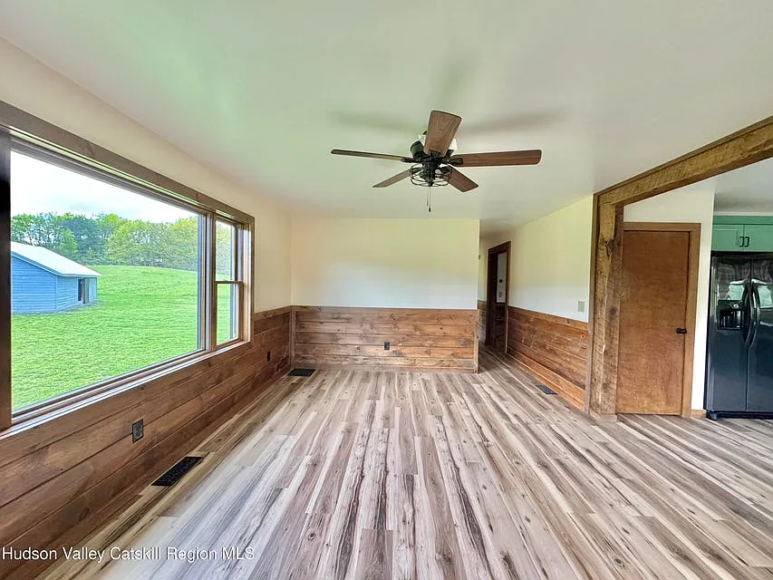 2 bed, 1800 sqft, $3,000 — Photo 3