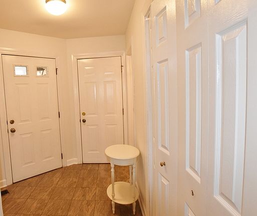 5th image of 9021 Heathwood Cir #C2