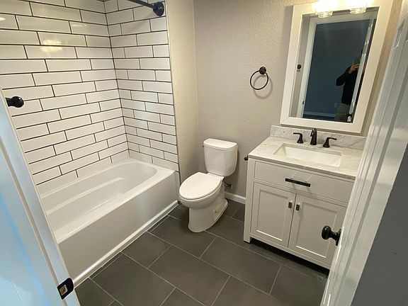 5th image of 1701 G St APT 3