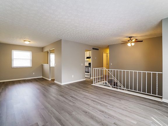 4th image of 3917 Hendron Rd