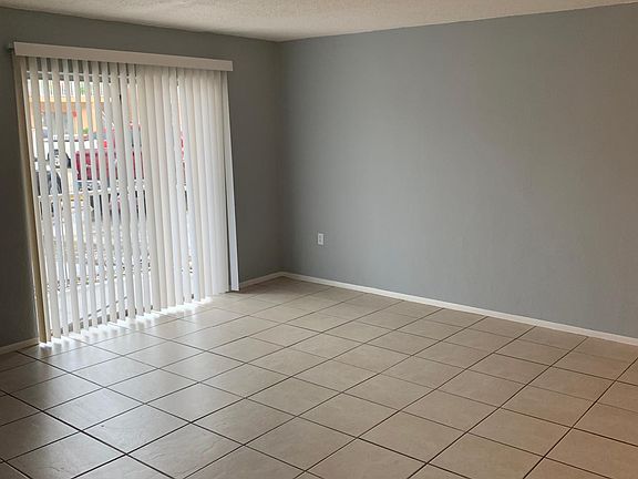 2nd image of 1830 Maravilla Ave APT 401