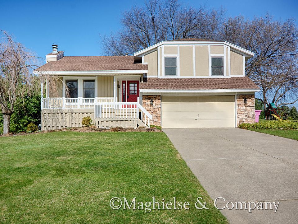 1st image of 7019 Crescenda Dr NE