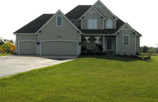 2nd image of 212 Lakota Ln