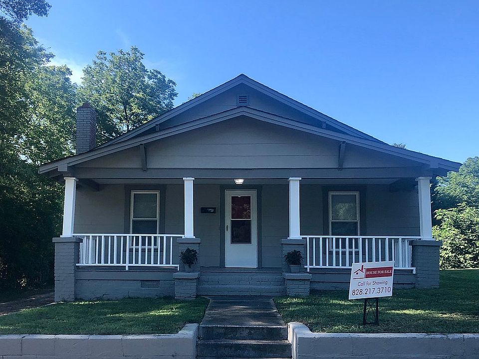 NW Hickory Bungalow 
