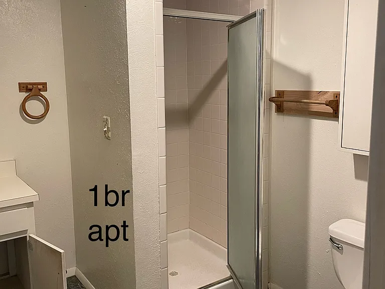 240 S Jefferson St #1 — Photo 5