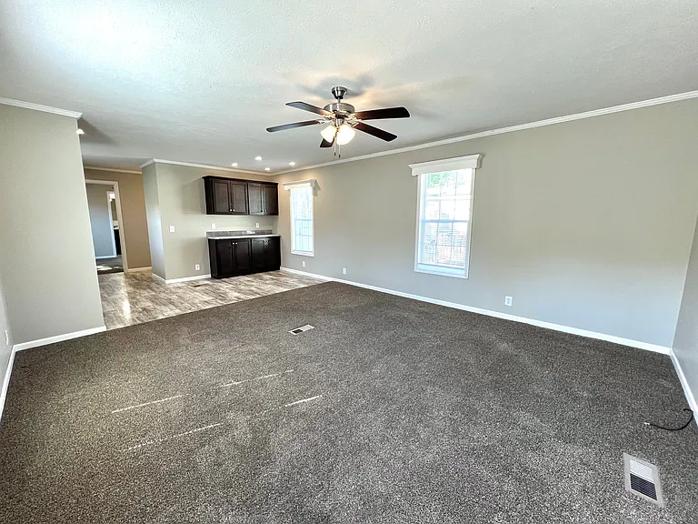 Groveland Manor — Photo 11
