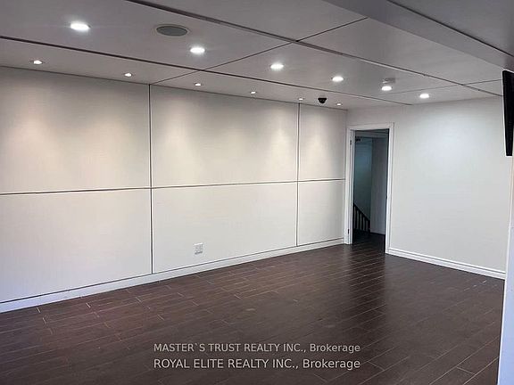 3rd image of 89 Finch Ave E