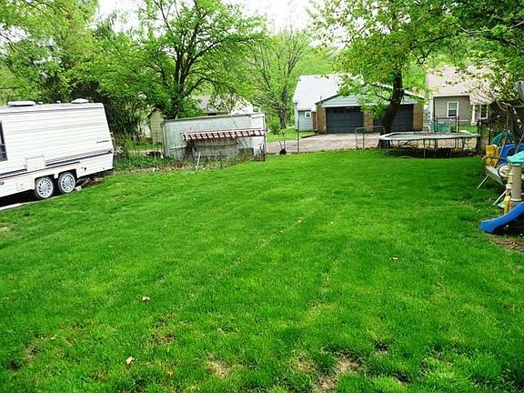 lg. fenced in back yard