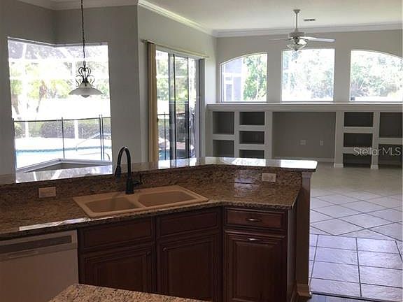 4th image of 732 Egret Walk Ln
