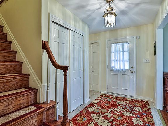 4th image of 514 Lakeridge Dr