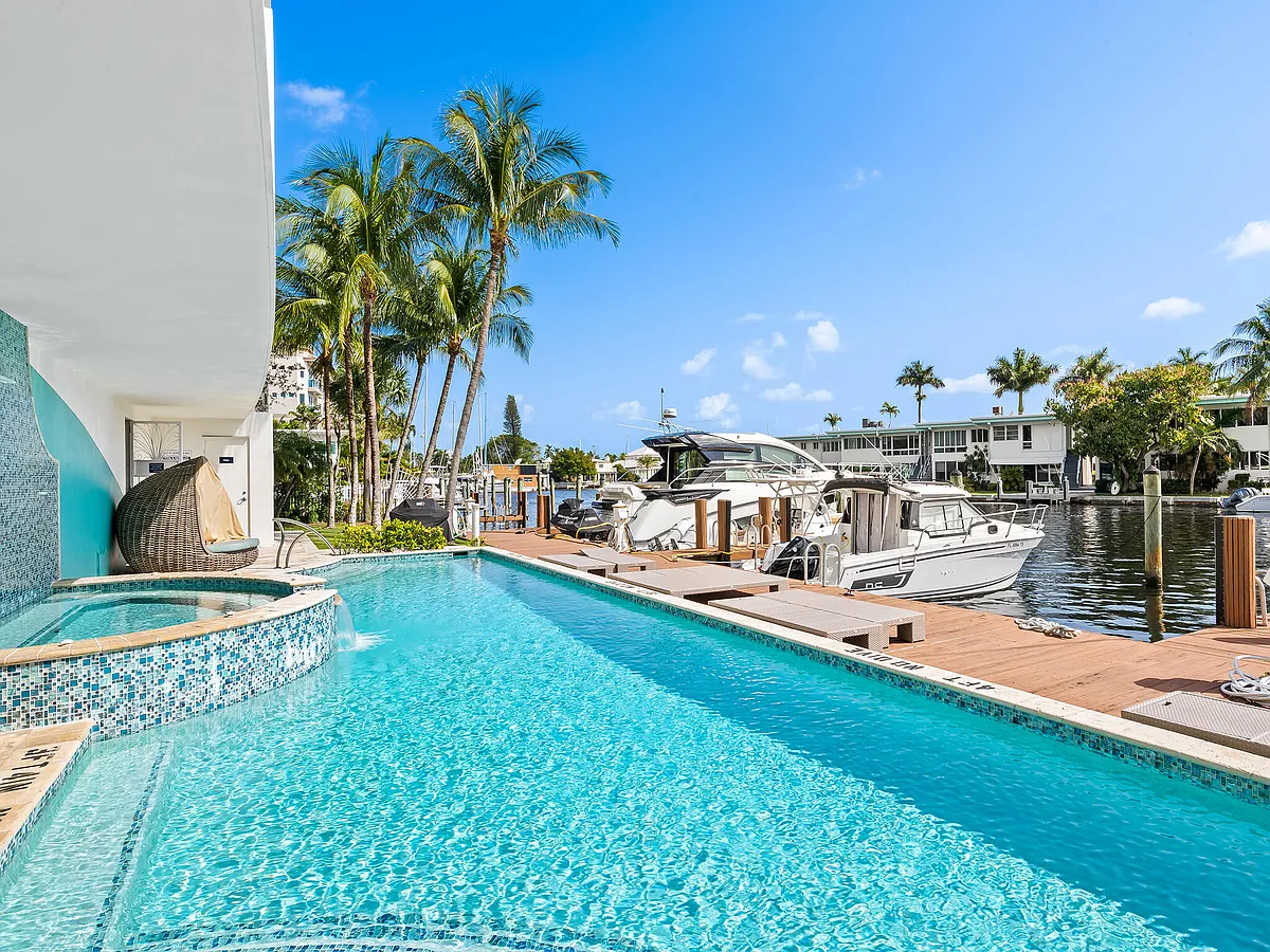 Building Photo - 444 Hendricks Isle #301