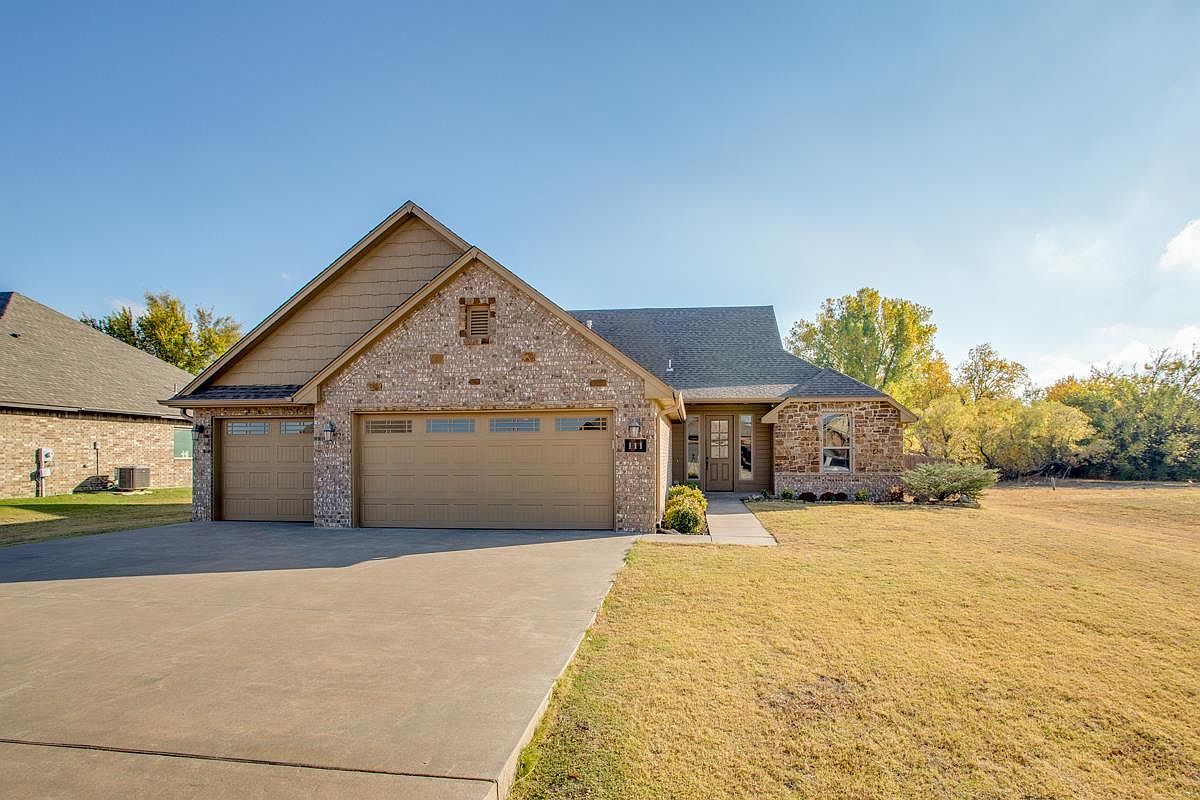 111 Hennessey St, Enid, OK 73701 Zillow