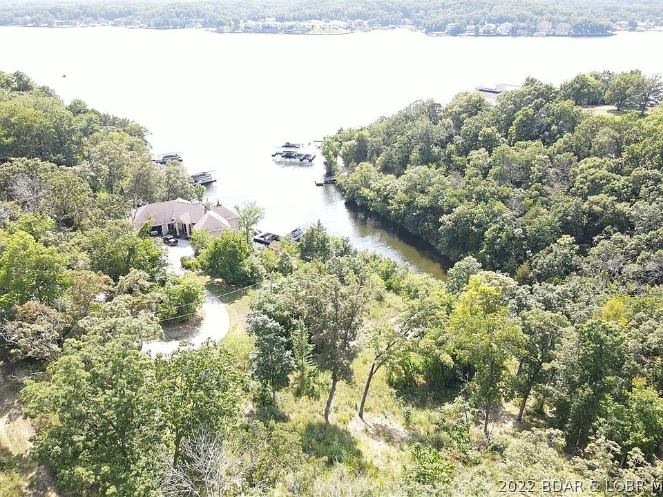 1st image of Borders Dr