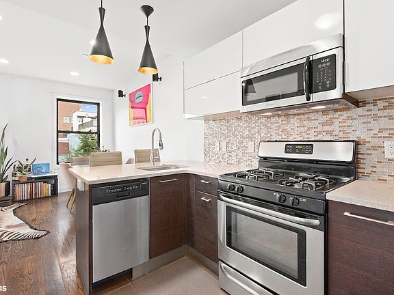 4th image of 176 Lefferts Pl APT 3