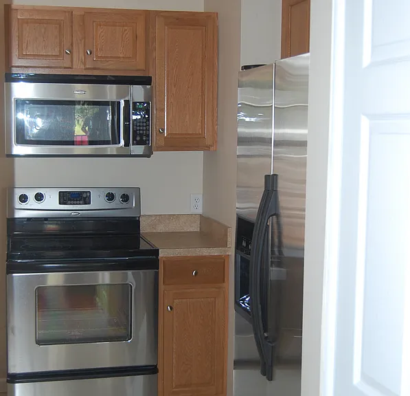 411 Seiler Ave — Photo 2