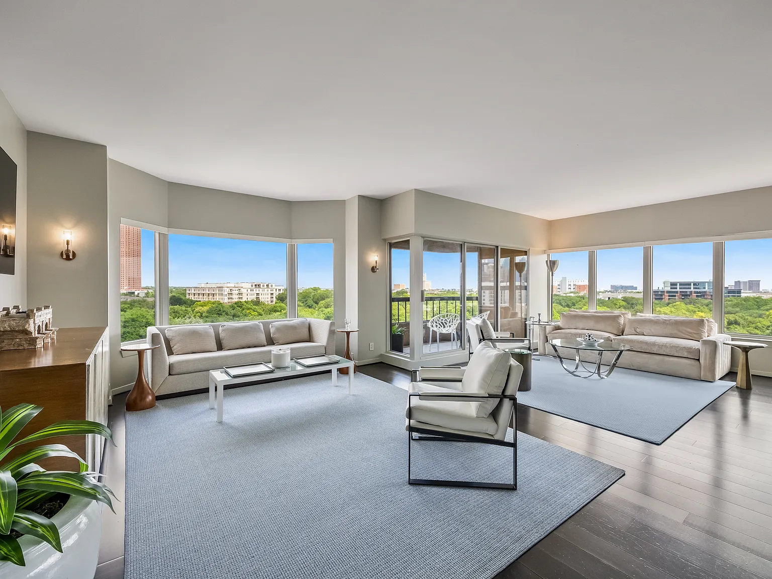 2 bed, 1971 sqft, $6,800 — Photo 3