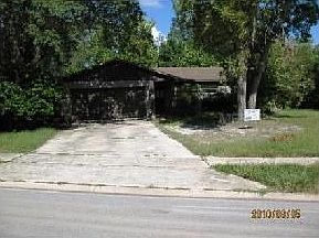 1st image of 4024 Woodsong Dr