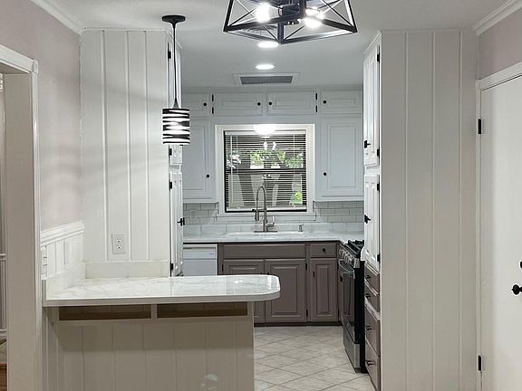 5th image of 3611 Fleetwood Dr