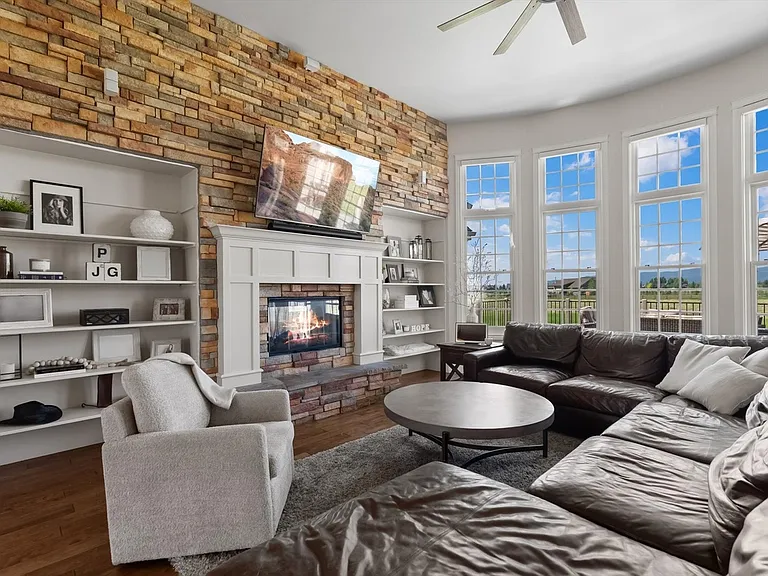126 Starfire Ct — Photo 3