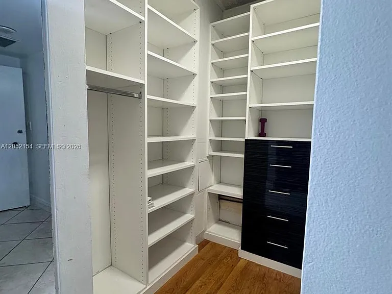 905 Brickell Bay Dr #623 — Photo 17