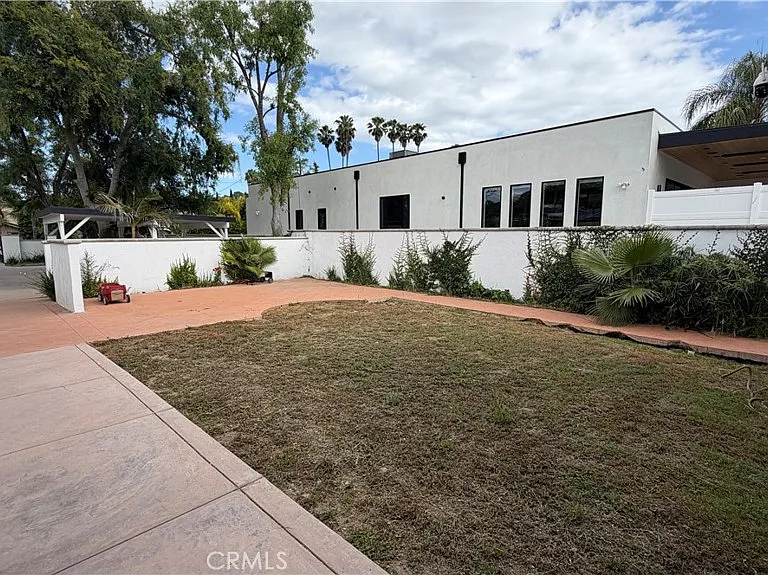5855 Shirley Ave — Photo 24