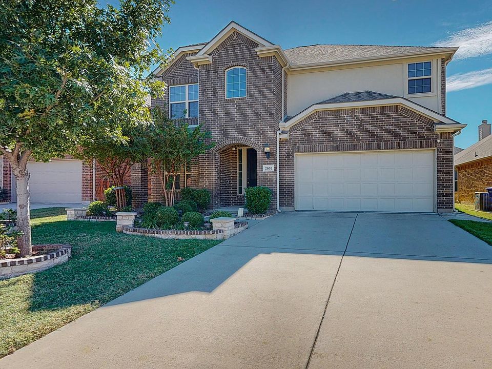 1st image of 2652 Shadow Glen Dr
