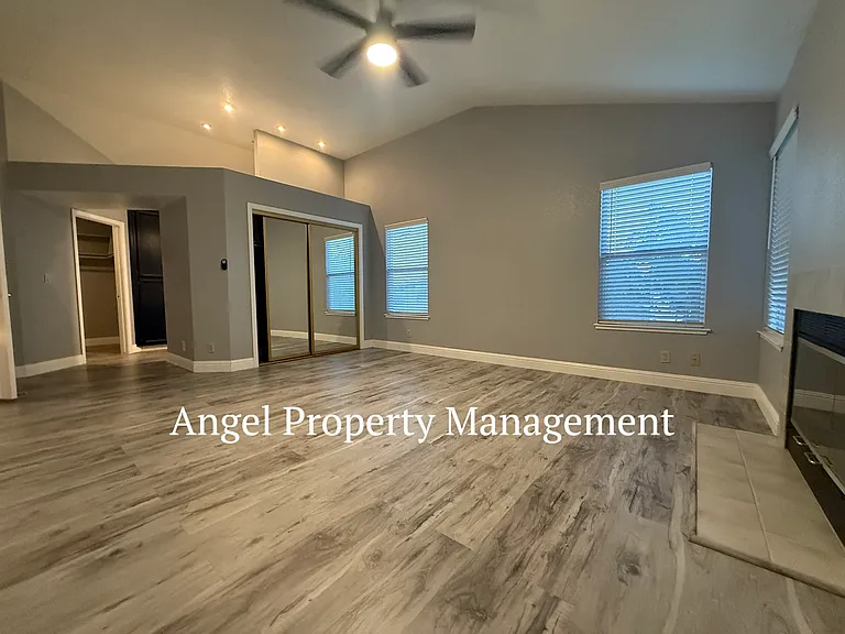 9131 Brienne Way — Photo 8