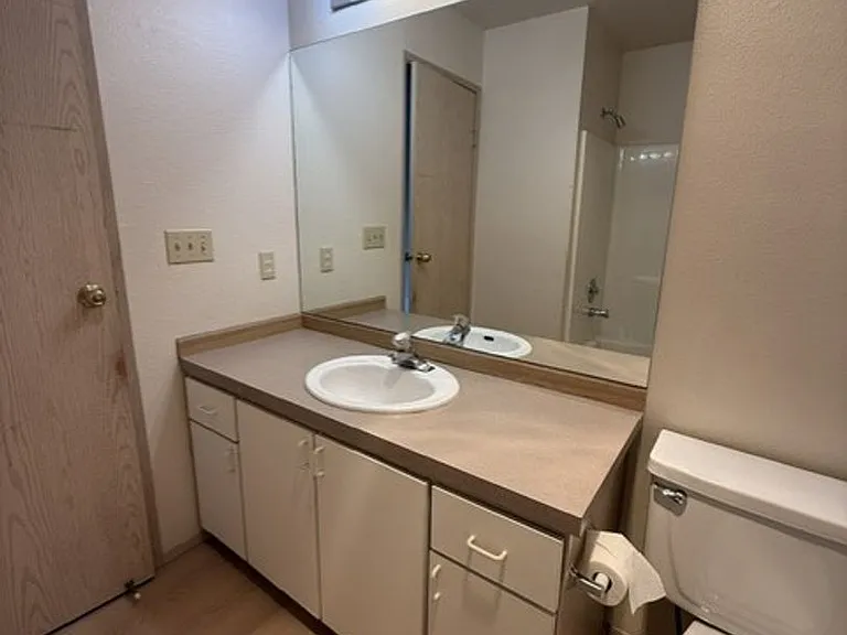 Griffin 12-Plex — Photo 15