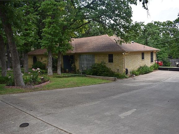2nd image of 1901 Lanewood Dr