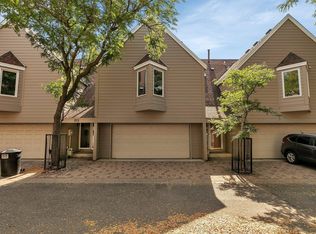 1135 Chelsea Ct, New Brighton, MN 55112