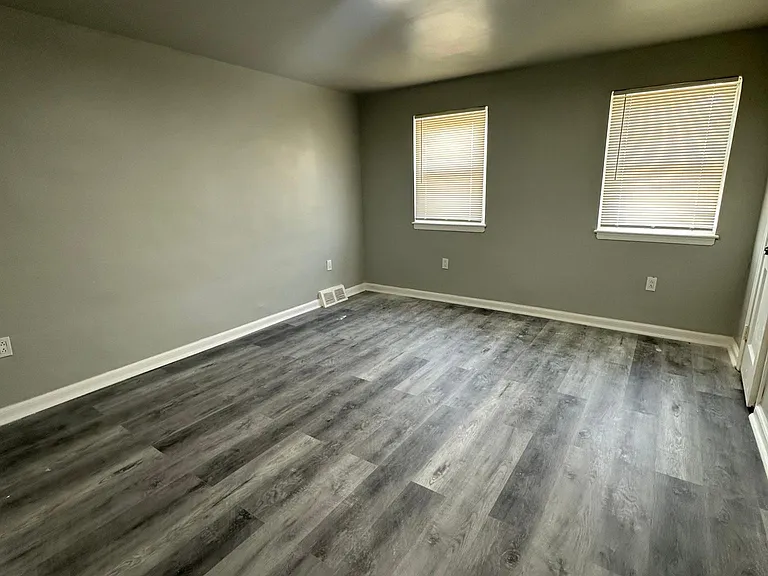 6828 Regent St — Photo 5
