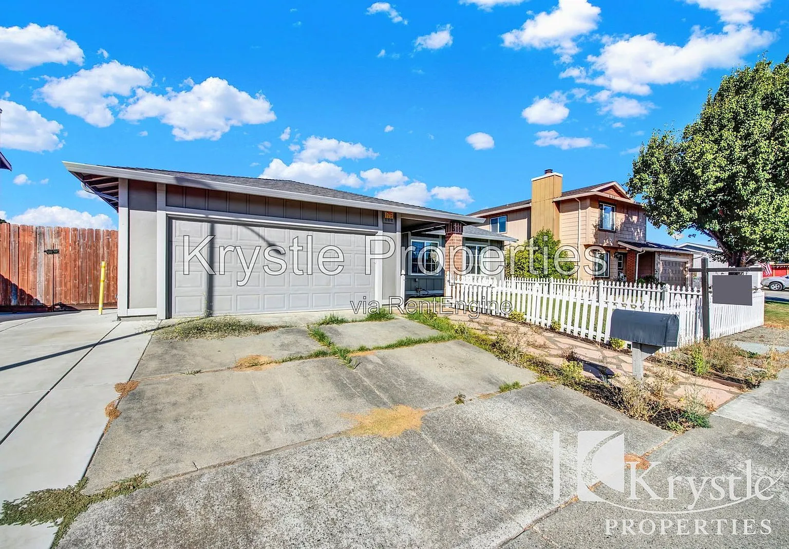 3 bed, 2.0 bath, 1488 sqft, $3,400 — Photo 2