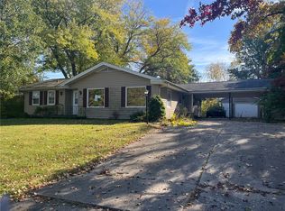 7 8th Dr, Decatur, IL 62521